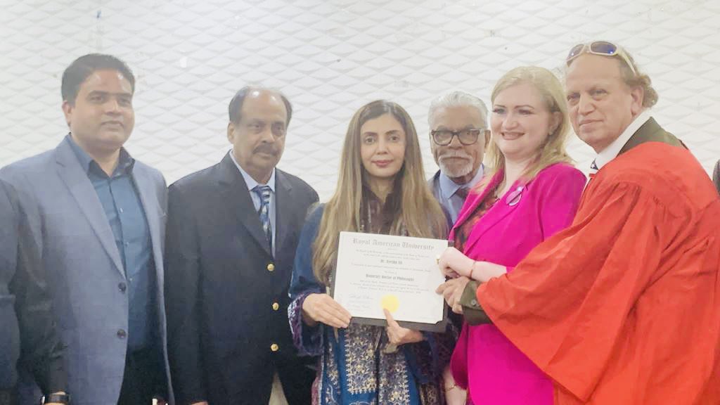 PakinNewYork's tweet photo. Consul General Ayesha Ali joins Pakistan Christian Association in Brooklyn for an interfaith Iftar. Elected officials, religious leaders members of NYPD and &amp; 🇵🇰🇺🇸 community also participated. 
🙏 @JamesCyprian13, @Vajeesh Partab &amp; William Shahzad 4 your service to the community https://t.co/QQ6FDWOR5s