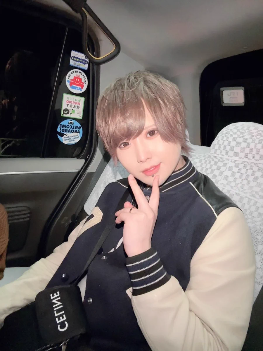何故だろう。タップルの画像が左で、右の状態で会ったら「同居人いるなら帰る」と言われた。