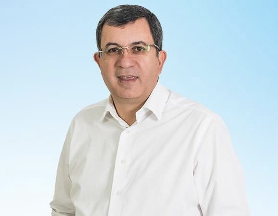 “Es una excelente campaña. Muy buena respuesta de la gente con la Concertación. Los que quieren el cambio saben que la única opción para ganarle al continuismo es votar por la Concertación” <a href="/Amadoflorentinc/">Amado Florentín</a>