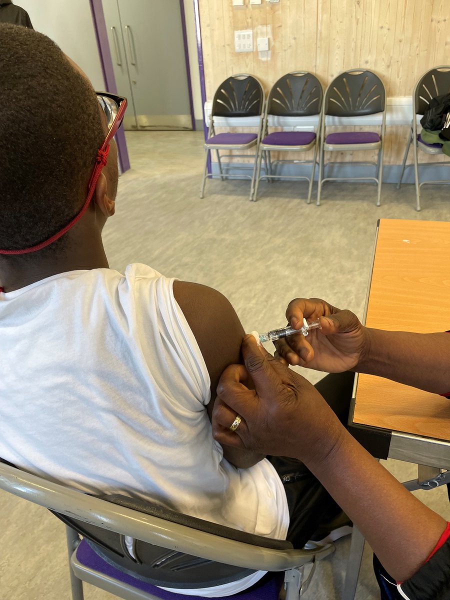 Mum, Mary brought Mason to catch up on his #childhoodimmunisation at our pop-up clinic in #Peckham.
"I decided to bring Mason because my sister &amp; friends said it will protect my son"

Mason acknowledges the protection vaccines give💙

ow.ly/flVY50NJQO6
#PartnershipSouthwark
