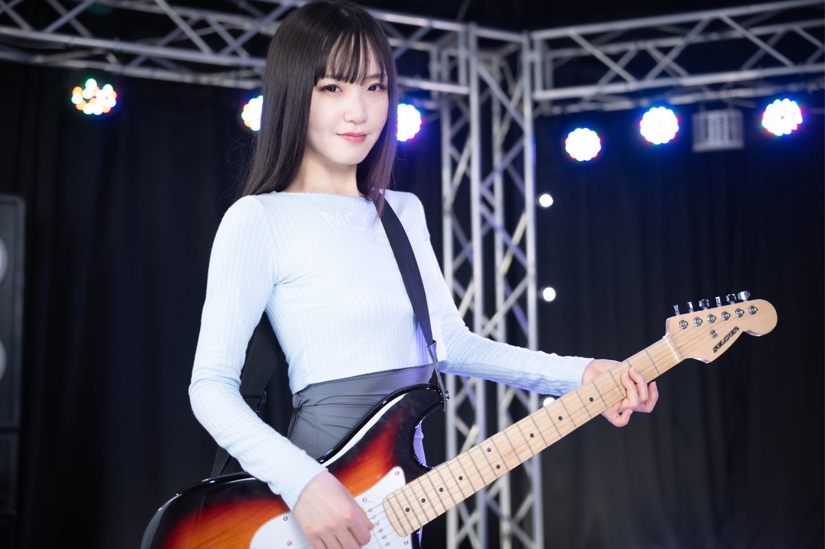 吉他妹妹🎸

costume <a href="/hitomio16/">hitomio16</a> <a href="/huohuajia/">火华家原创设计</a> 
camera <a href="/p_kakedasi/">駆け出し</a>