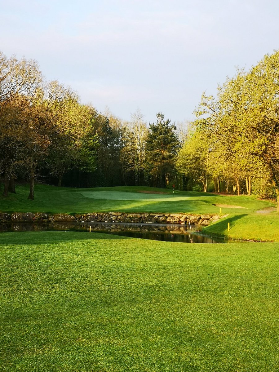 sod1524's tweet photo. @AugustaGolfGirl @MountWolseley https://t.co/W2iZpd7Yx8