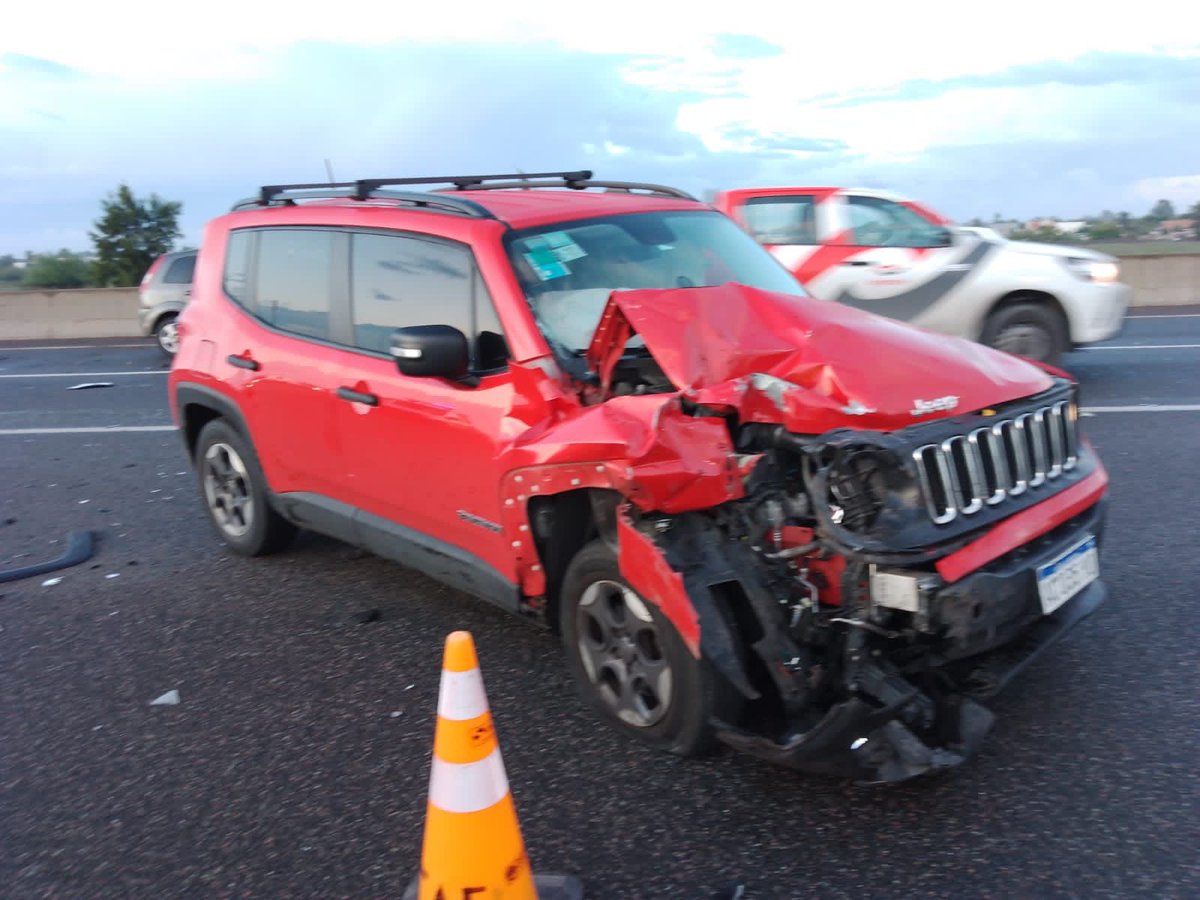 bagliettoc's tweet photo. #AuBALP: 
Accidente en el km 49 sentido a CABA, afecta el carril 1.
Choque y vuelco

@radiolared https://t.co/GDnLh72Qnw