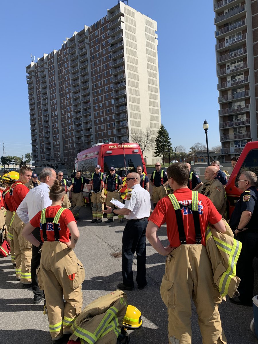 WhitbyFire's tweet photo. #WFESTraining and B1 Platoon out conducting Highrise skills and drills training. This week they trained on hose deployment, communications and firefighting tactics. Great job! @TownofWhitby https://t.co/16noXJzvYc