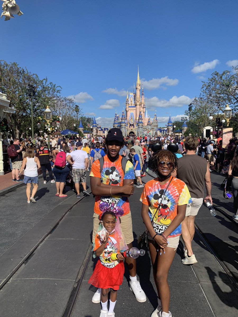 DianaCSharpe's tweet image. Some days, you wake up, and the world is just overwhelming. And all you can do is pray, for you know the battle is not yours. Today I pray for my children who have to go out into this world that doesn’t love, value &amp;amp; respect them the way they deserve to be! For all the reasons…