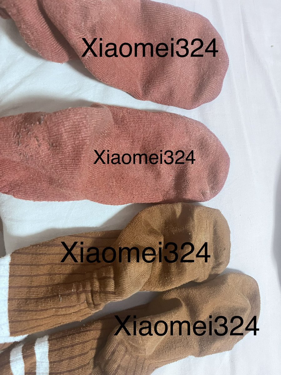 xiaomei324's tweet photo. 踩着狗狗的头 让狗狗跪在地上闻闻什么味道啊~#贱狗调教 #狗奴训练 #棉袜臭脚 #女s男m #SM #调教男奴 #恋足 #恋足调教 https://t.co/hT9QfIm5fC