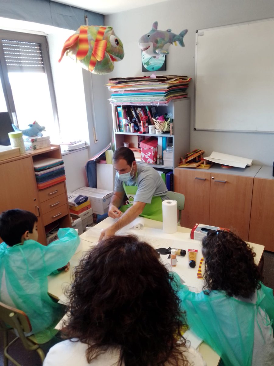 🤔¿Sabes que este año se conmemora el 50º aniversario de la desaparición de Picasso? 🖼️ Nuestros 🐟🐠 sí que lo saben y sus papás también y estamos colaborando  todos juntos reinterpretando cuadros de él para el Museo La Pecera 🎨🖌️#AulasHospitalarias <a href="/educajccm/">Educación C-LM</a> <a href="/SanidadGU/">Sanidad Guadalajara</a>