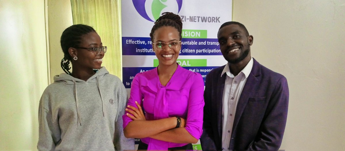 _Ninsiima01's tweet photo. Honoured to have had an opportunity to facilitate the Data detox and digital literacy Training by @RwiziN.
Much as we have a great need for the use of tech, it's also important to regulate how much we're controlled by technology and develop healthy digital habits.
#datadetox https://t.co/9CSUhFhEpp