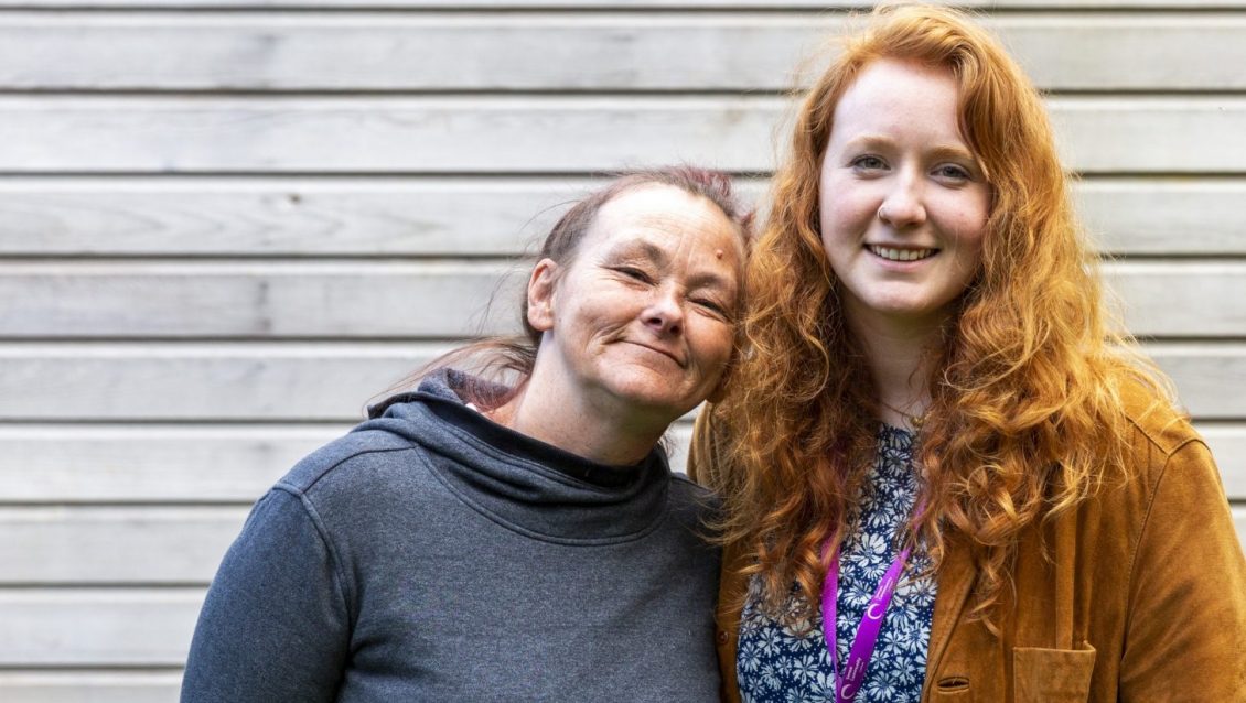 SimonCommScot's tweet photo. Sticking with people can change lives. Positive changes can only happen if the support really matches what someone needs.
We build relationships, learning from each person we support and responding quickly to what they most need.
#homelessness #stickability #support #people https://t.co/6c1LhrLpdi