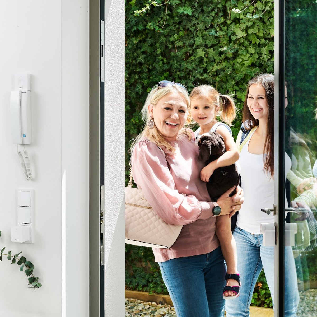 At #Nuki we use app updates to improve features or provide you with new possibilities. We have once again optimized our #AutoUnlock function. And using #MQTT, the Smart Lock 3.0 Pro is now able to be integrated into local Smart Home systems. #nuki #thesmartlock #autounlock #mqtt