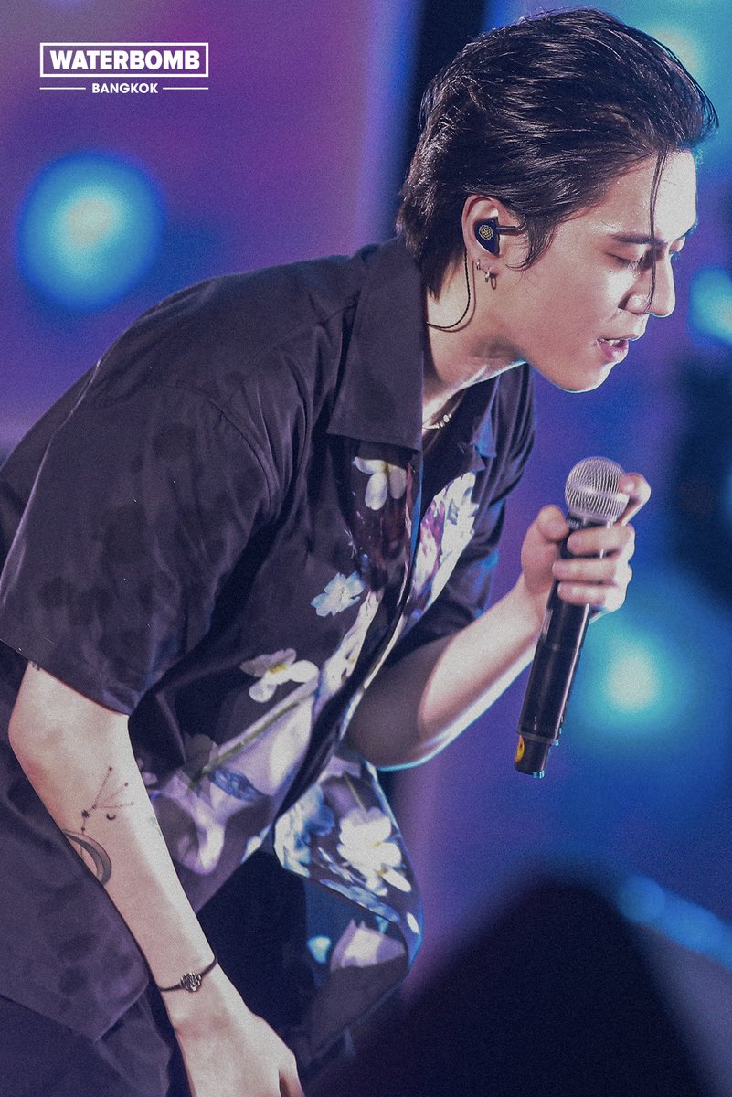 waterbomb_BKK's tweet photo. มุ้ปอรเป็นวงกลม
ใครยังดูโชว์นี้อยู่เหมือนกันบ้าง 🙌
Yugyeom ไม่อ่อนโยนเลย 🥹
#Yugyeom #WaterBombBangkok2023 #WaterbombxHeinekenSilver #Heinekensilver https://t.co/emiXxXOdvT