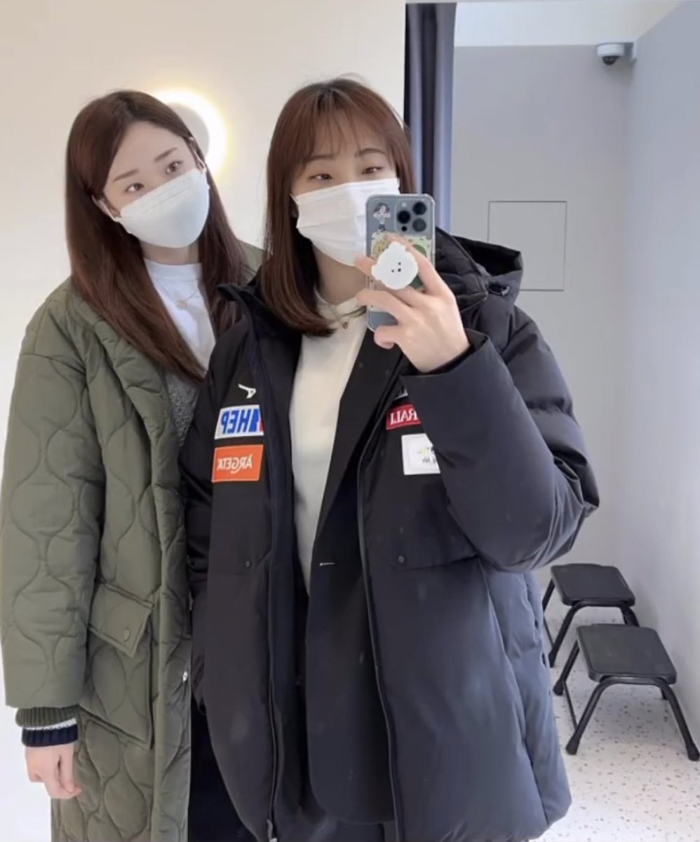 fufu_0612's tweet photo. 그래도 소듕해
떨어져도 소듕해 https://t.co/Rl7WUuiyj0