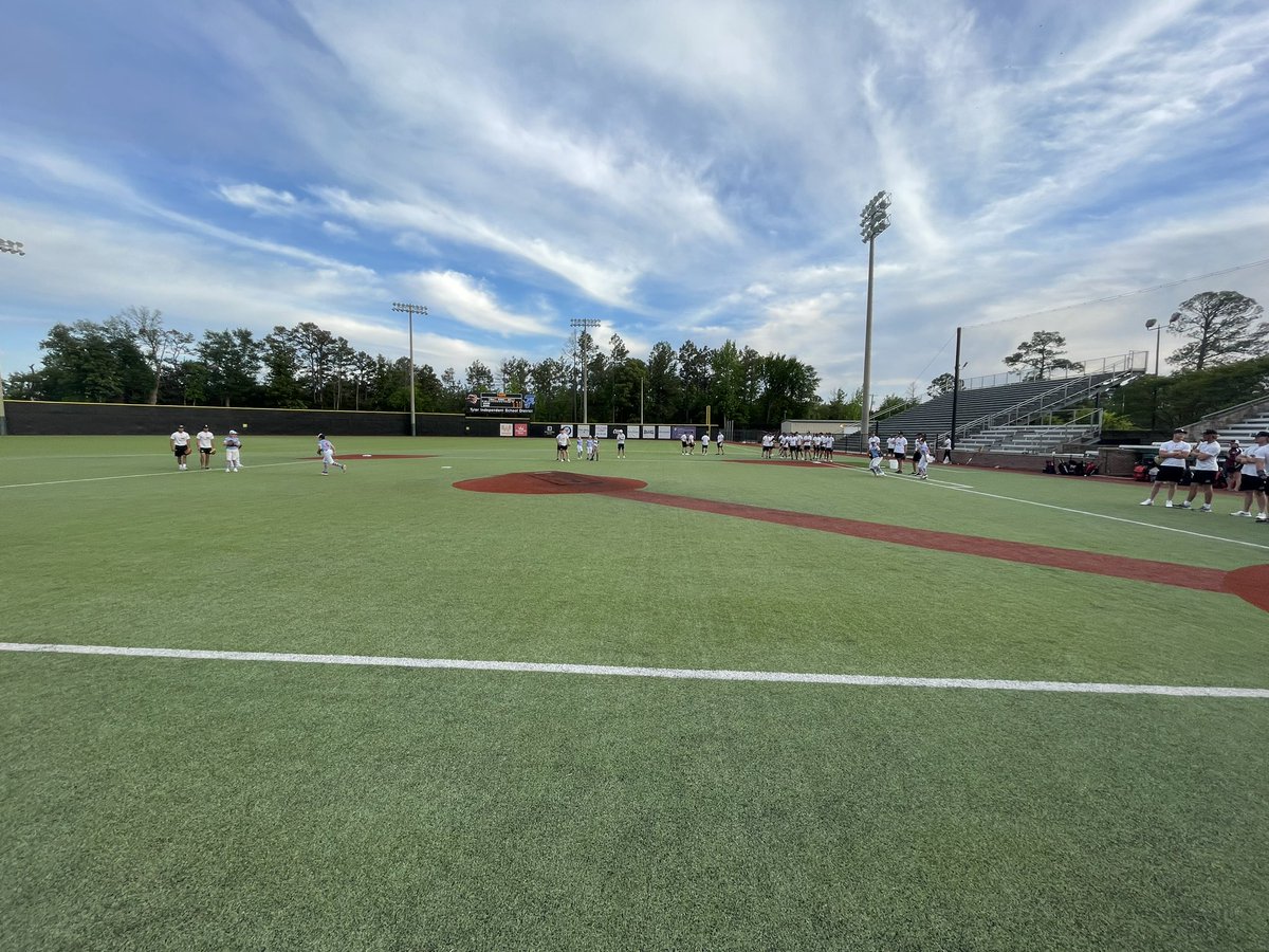 TJCBaseball's tweet photo. Great night last night hosting the East Texas Rippers out at Mike Carter Field! #FutureApaches #MoreThanJustAGame https://t.co/WUhJa7blih