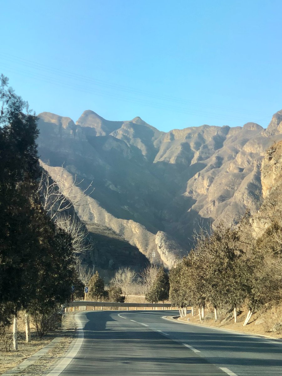 SuZhang2021's tweet photo. Go countryside in Beijing on this warm spring day. https://t.co/o6N3ARzgvS