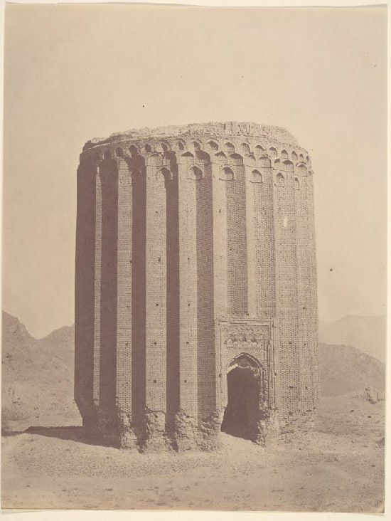 Raavi_ir's tweet image. برج طغرل شهر ری
عکس رو لوئیجی پشه سال ۱۸۴۰ میلادی گرفته
#Iran #ICOMOS