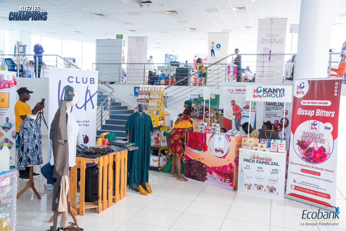 EcobankTogo's tweet photo. Les rideaux de la troisième édition de ''Allez les champions'' sont tombés le 15 avril dernier.
Nous avons pris plaisir à accueillir une soixantaine de jeunes entrepreneurs avec leurs créations innovantes.
Retour en images sur le premier jour d'exposition.

#allezleschampions https://t.co/0ObQfP3ZYw