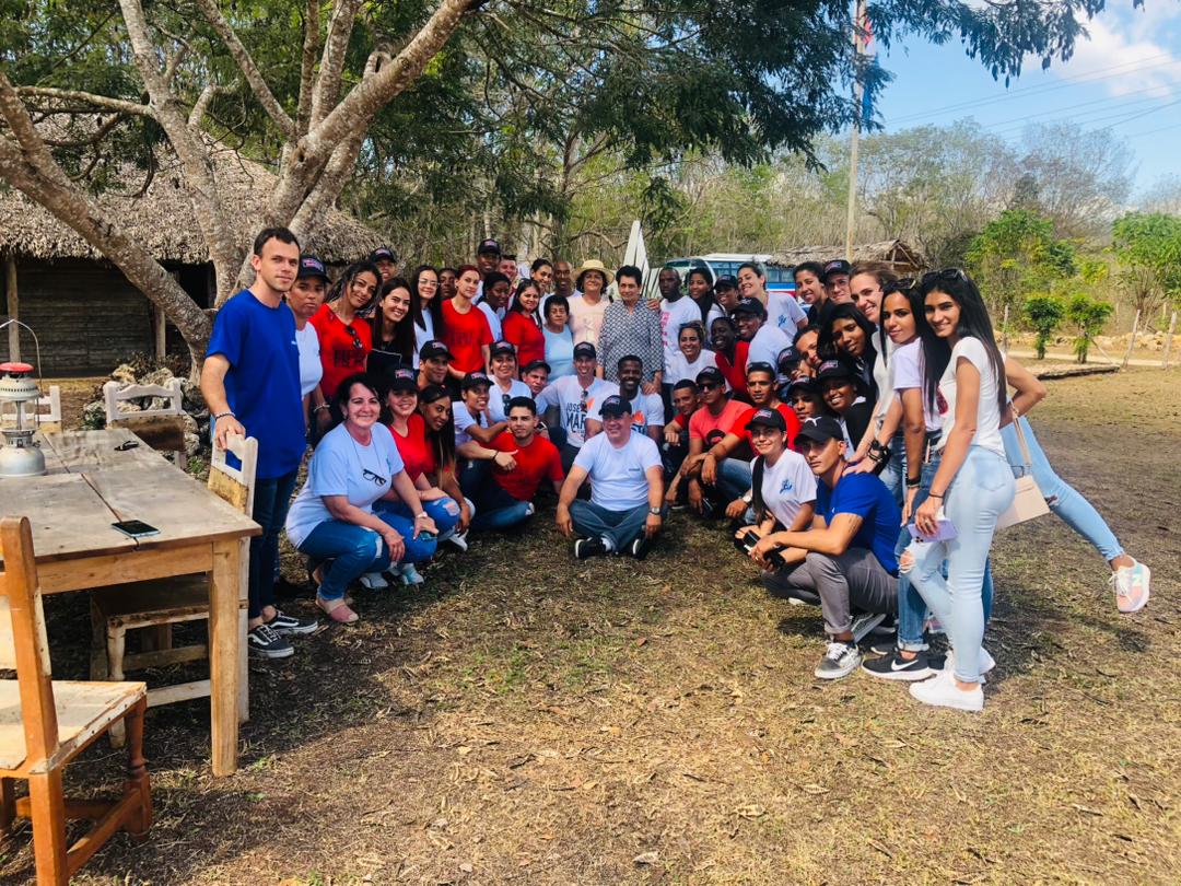 marileisy_perez's tweet photo. Nemesia Rodríguez Montano flor carbonera está marcada por el dolor que le causó a ella y a su familia la invasión mercenaria en abril de 1961.
#AbrilDeVictorias #GironDeVictorias #AduanadeCuba #AduanVillaClara #JuventudAduanera https://t.co/juwHYHnmzV