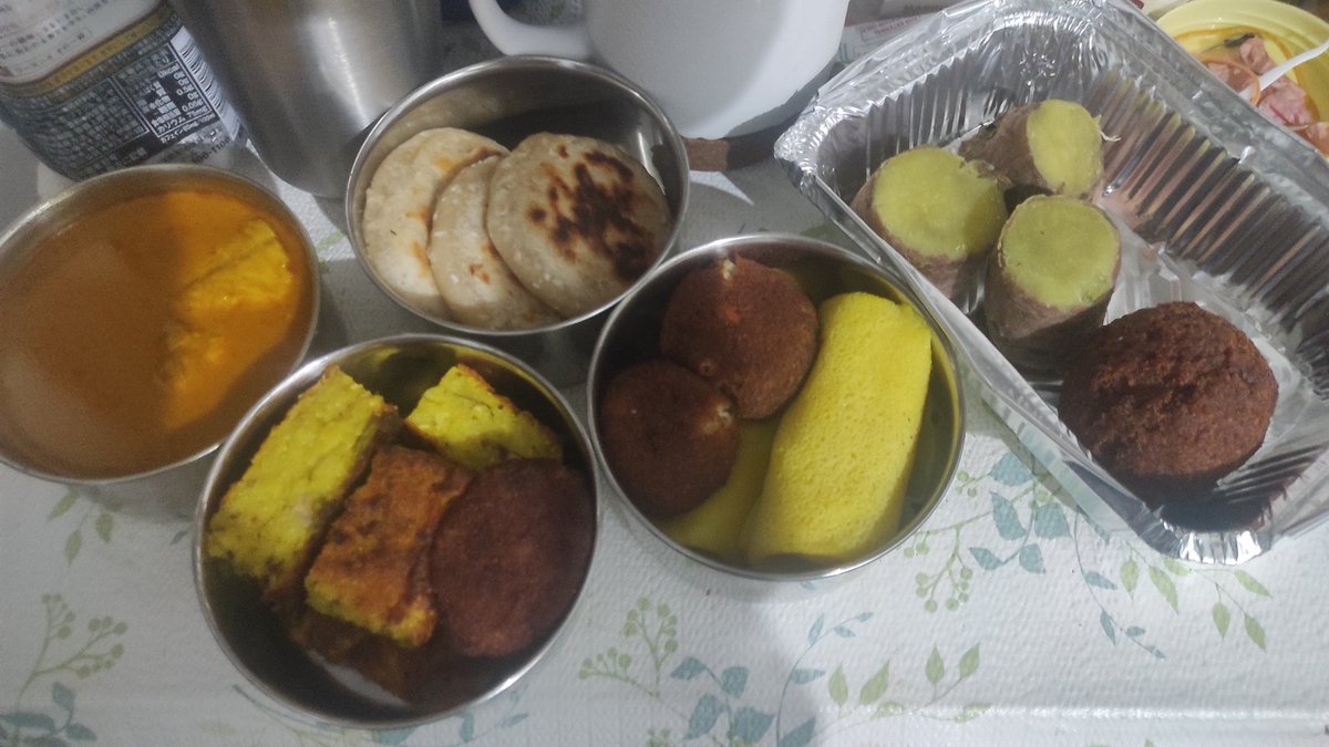 MariyamShifaana's tweet photo. First time in my life I received a thashibari πππ
Loved it. Alhamdhulillah for peace and trust in our community that enables us to engage in fun activities. To team building and leadership. Thank you #KulunuClub for the initiative
#VeryLatePost
#GratitudeCalendar
Ω‘Ω€Ω€Ω€ Ψ±Ω
ΨΆΩ Ω’Ω¦ https://t.co/vPQ5UAJA6l