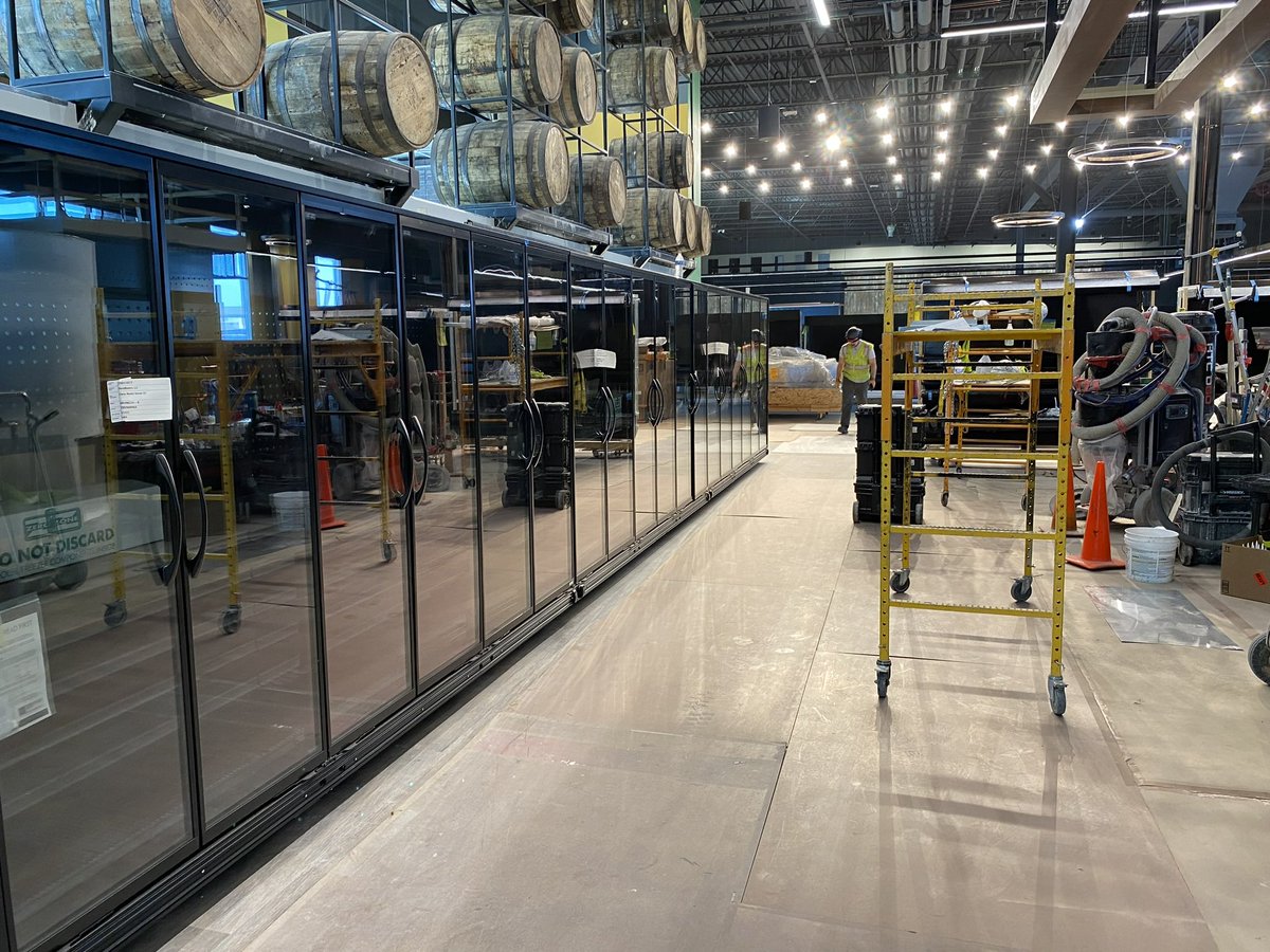 aspen_ozone's tweet photo. Store is coming together quickly! https://t.co/SFyU1Jv7fO