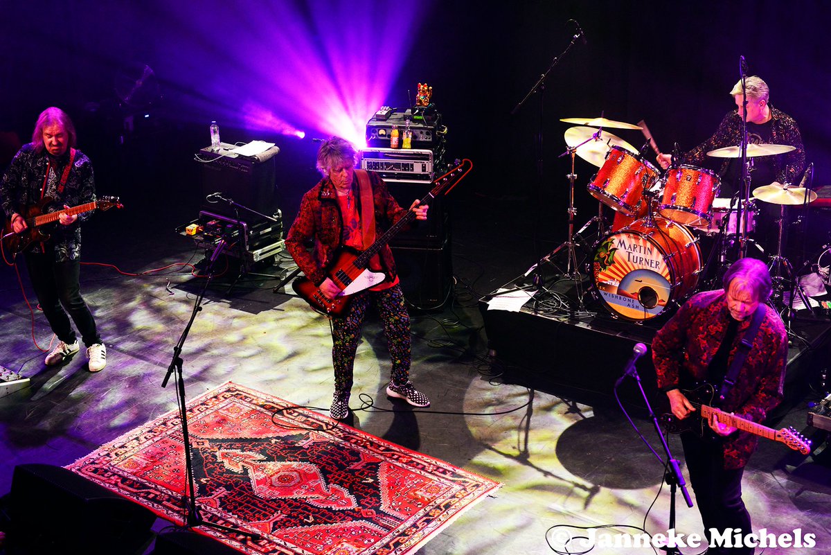 Poppodium Grenswerk (@grenswerkvenlo) on Twitter photo Het nalatenschap van de Britse Wishbone Ash is indrukwekkend. <a href="/MartTurnerMusic/">Martin Turner</a> is al meer dan een halve eeuw actief bij de groep en liet donderdag horen dat hij het nog steeds in zich heeft. Een flink staaltje rock vakmanschap.๐ค Het nalatenschap van de Britse Wishbone Ash is indrukwekkend. <a href="/MartTurnerMusic/">Martin Turner</a> is al meer dan een halve eeuw actief bij de groep en liet donderdag horen dat hij het nog steeds in zich heeft. Een flink staaltje rock vakmanschap.๐ค