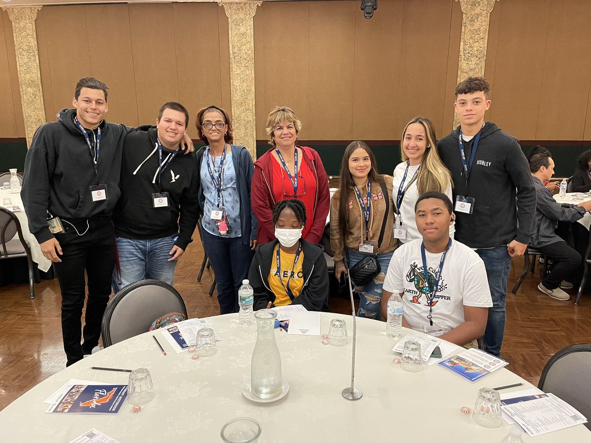 @SPHSHenschel &amp; <a href="/MSDHighSchool/">MSDHighSchool</a> ELLs are ready to work <a href="/CloseUp_DC/">Close Up Washington</a> Broward Youth Policy Summit! #RallytotheTally #ELLsCan