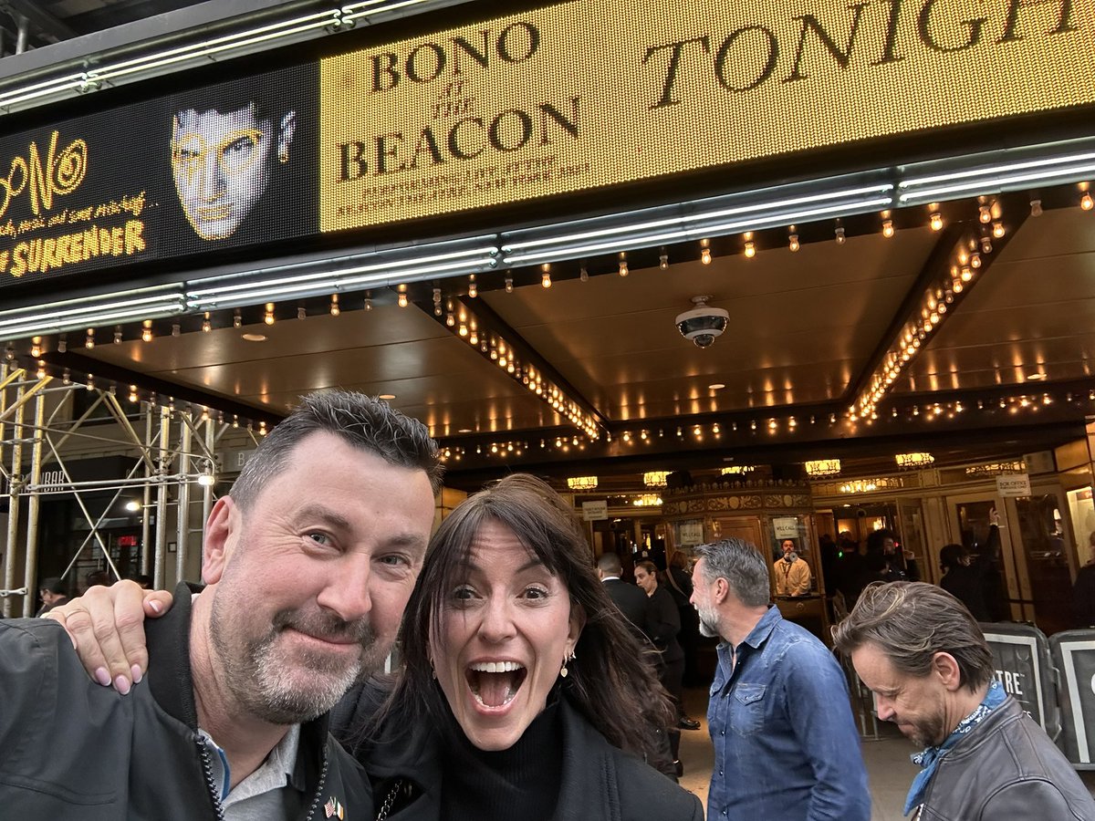 larryloo4's tweet image. What a show! Bono was on top form 🇮🇪 Bumped into the beautiful @ThisisDavina outside the Beacon 🗽
