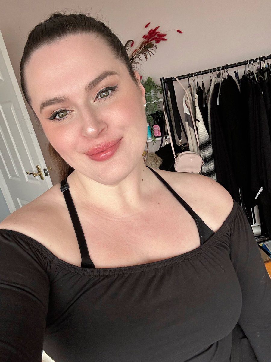 Elsie Lovelock on Twitter "aaaand back to work after con…. at Pitstop