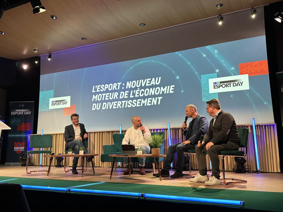 💫 C’est parti pour le #CICEsportDay organisé par le <a href="/cic/">CIC</a> pour accélérer l’économie de l’#esport, en partenariat avec <a href="/lequipe/">L'Équipe</a> !
🎮 Ceux qui font et feront l’esport de demain sont ici aujourd’hui. ☝🏻