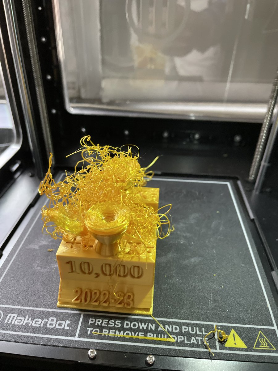 Cool. Cool. When you have a nine hour print and the filament decides to get tangled upon itself.  🙈🤦‍♂️