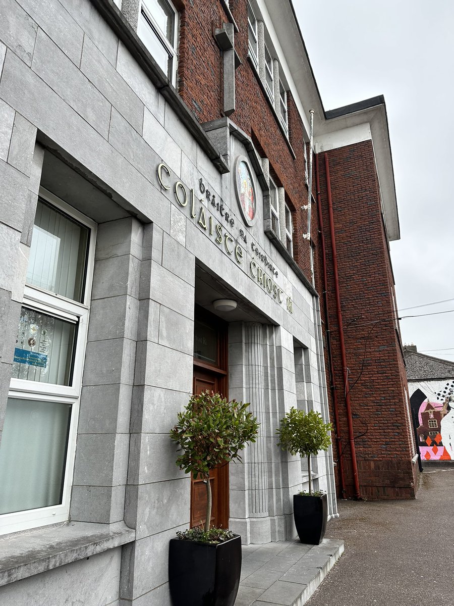 Stevie G (@steviegrainger) on Twitter photo Another great morning in <a href="/Chriost_Ri/">Coláiste Chríost Rí</a> with <a href="/SampleStudios/">Sample-Studios</a> <a href="/RaneDJ/">RANE</a> <a href="/Serato/">Serato</a> <a href="/itsthenewschool/">The New School</a> 🎤🎹🎧 Another great morning in <a href="/Chriost_Ri/">Coláiste Chríost Rí</a> with <a href="/SampleStudios/">Sample-Studios</a> <a href="/RaneDJ/">RANE</a> <a href="/Serato/">Serato</a> <a href="/itsthenewschool/">The New School</a> 🎤🎹🎧
