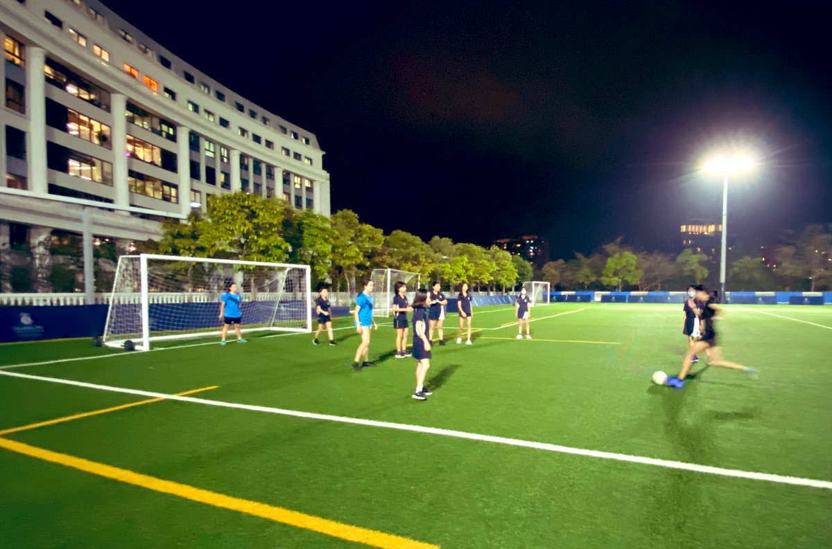 A great night of football practice for the Parks boarders, getting ready for House Football this week @HarrowHKSport ! Well done to Miss Hopkins for getting involved in goal too! ⚽️ #GoParks