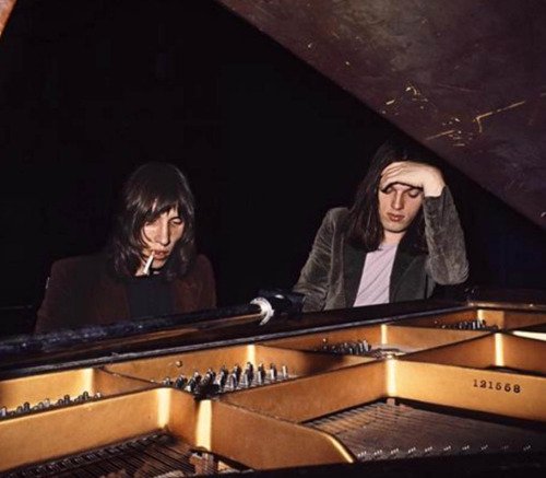 Roger Waters and David Gilmour at the Fillmore East, NYC, 1970.  Photo by Amalie R. Rothschild