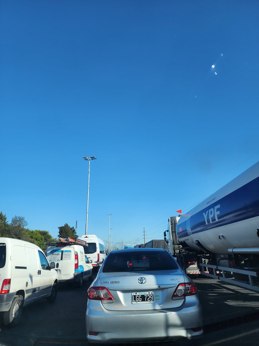 Una de las causas por las que estoy a favor del home office. Casi 2 hs sin avanzar prácticamente