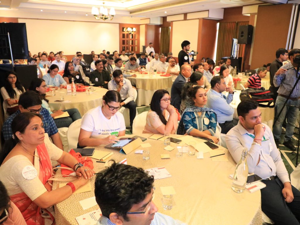 Pleased to launch the new digital lesson for employability skills at <a href="/FRSN_India/">Future Right Skills Network</a>’s ‘Future Skills Forum’.  Spoke about the transformative power of skilling in boosting employability, shaping India's future and preparing a 21st century workforce.