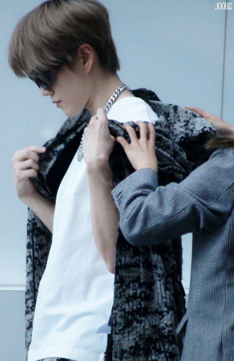 joobeeka's tweet photo. #m1keangelo @M1KEANGELO #givenchy #Givenchyss23 https://t.co/IVdAxKzUMR