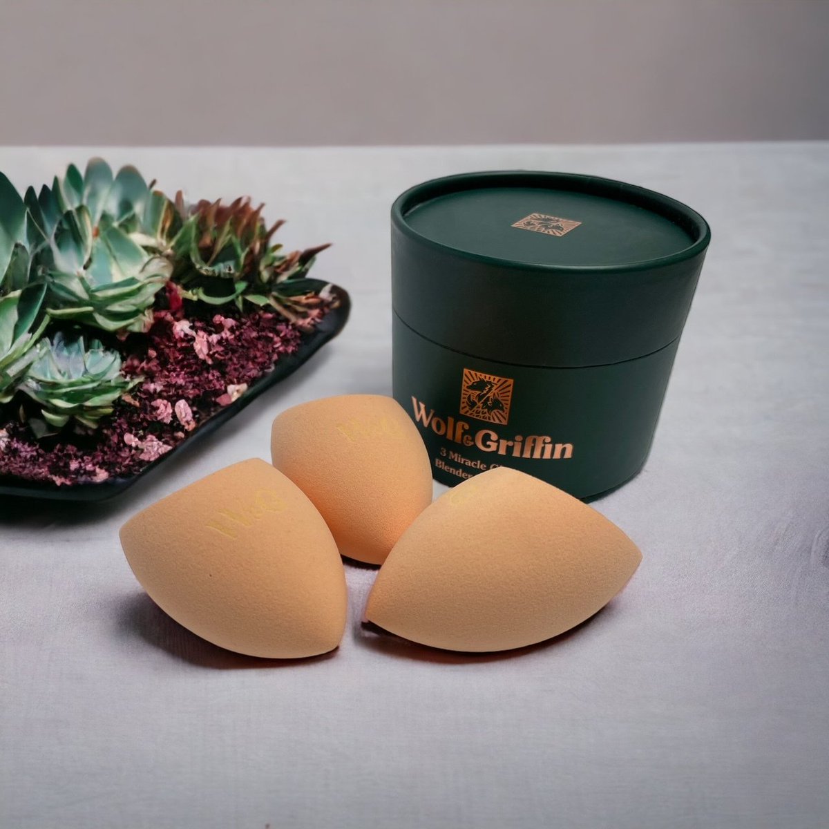 Say goodbye to streaky makeup and hello to flawless application with our set of three beauty blenders. Made with super-soft, latex-free material, our blenders effortlessly blend foundation, concealer and blush for a seamless finish.

#MUA #sustainablebeauty #makeupmusthave