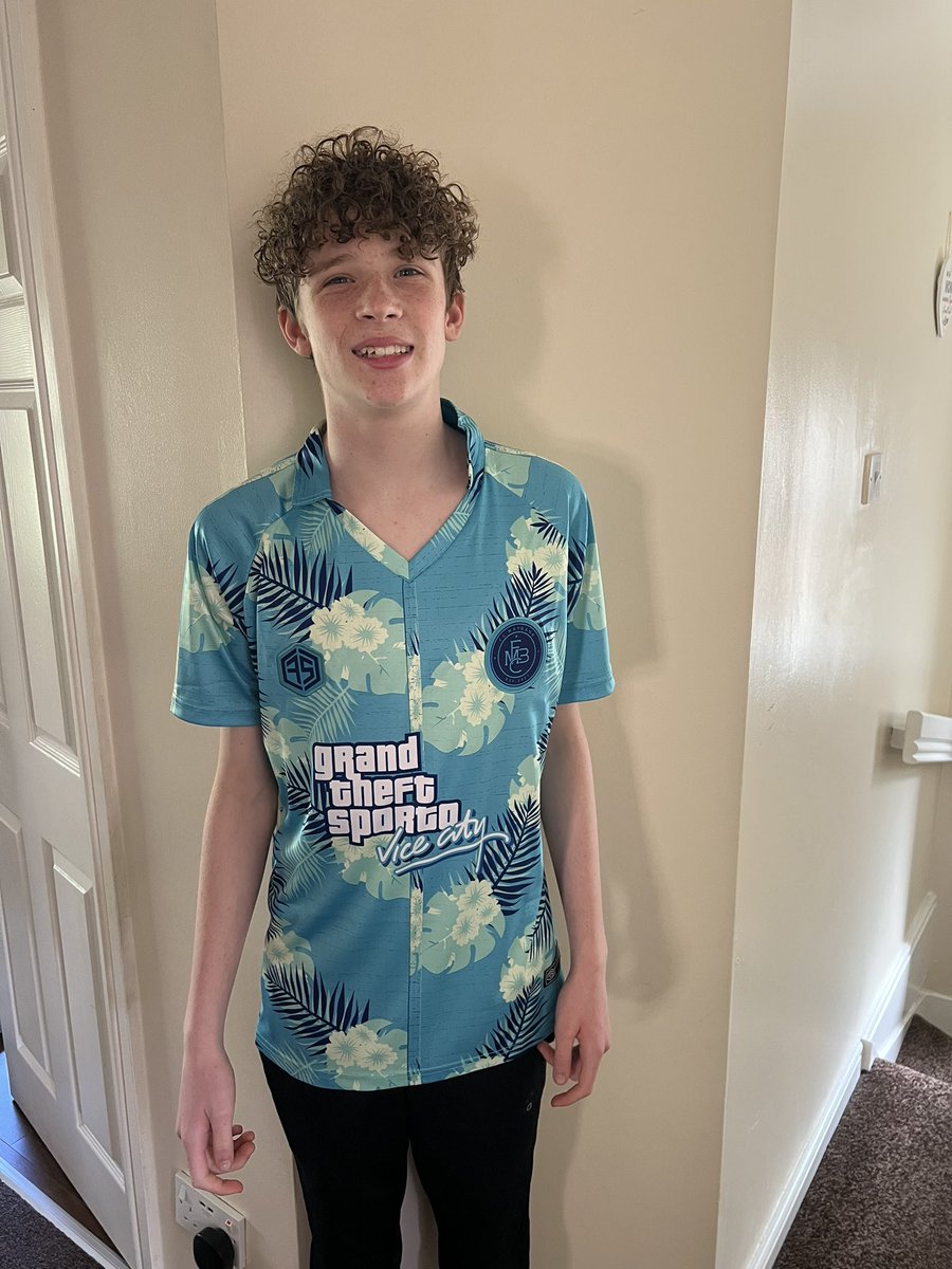 TashaWoolly's tweet photo. He loves his birthday present 💙 @NonLeagueShop best shirt I could of got him 😁 https://t.co/ScbZgBIthz