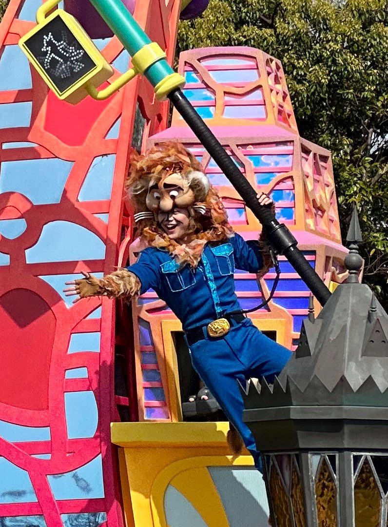 Zootopia Float Heck yeah we got super lucky and saw the new Zootopia float at ...