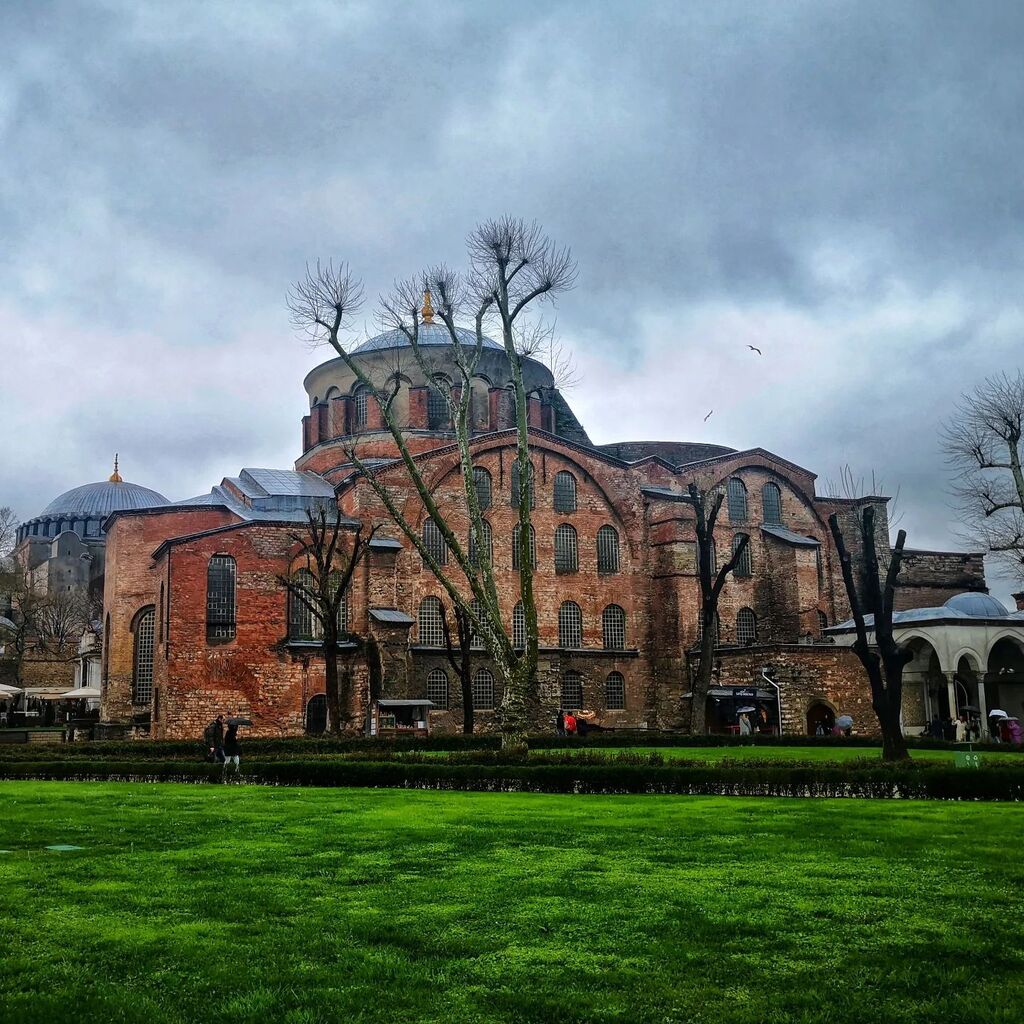 Aya İrini

#istanbul #historicalplace #church #ayairini #ayairinikilisesi #müze #museum #sultanahmet #rainyday instagr.am/p/Cq4zd09N0OC/