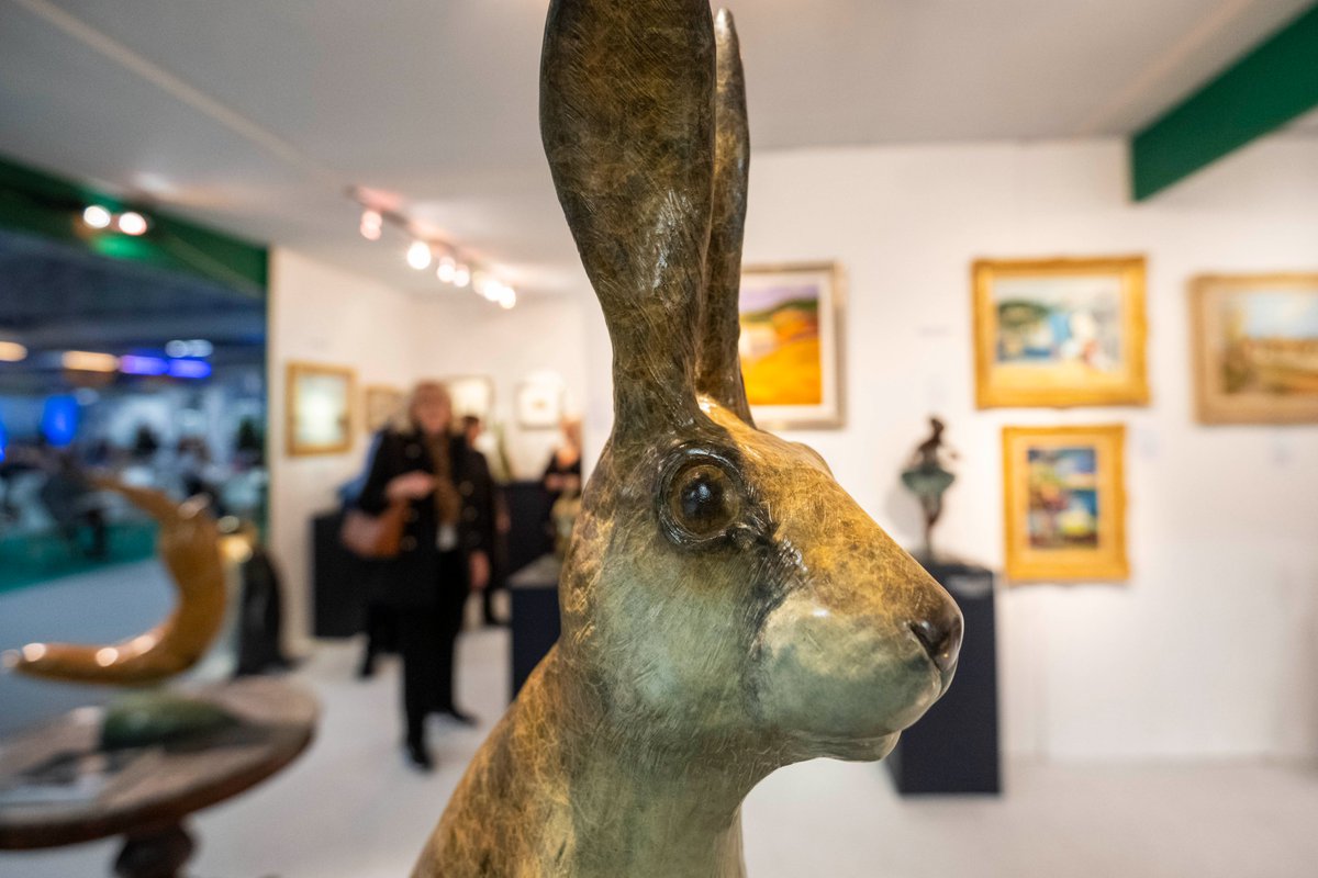 The weather this weekend made us want to SPRING into action just like this bright-eyed and bushy-tailed rabbit! 🐰🌞 Sir Humphrey by Tobias Martin, showcased by @callaghansart at Winter Art &amp; Antiques Fair 2022  #spring #sunshine #rabbit #easter #sculpture #art #inspiration