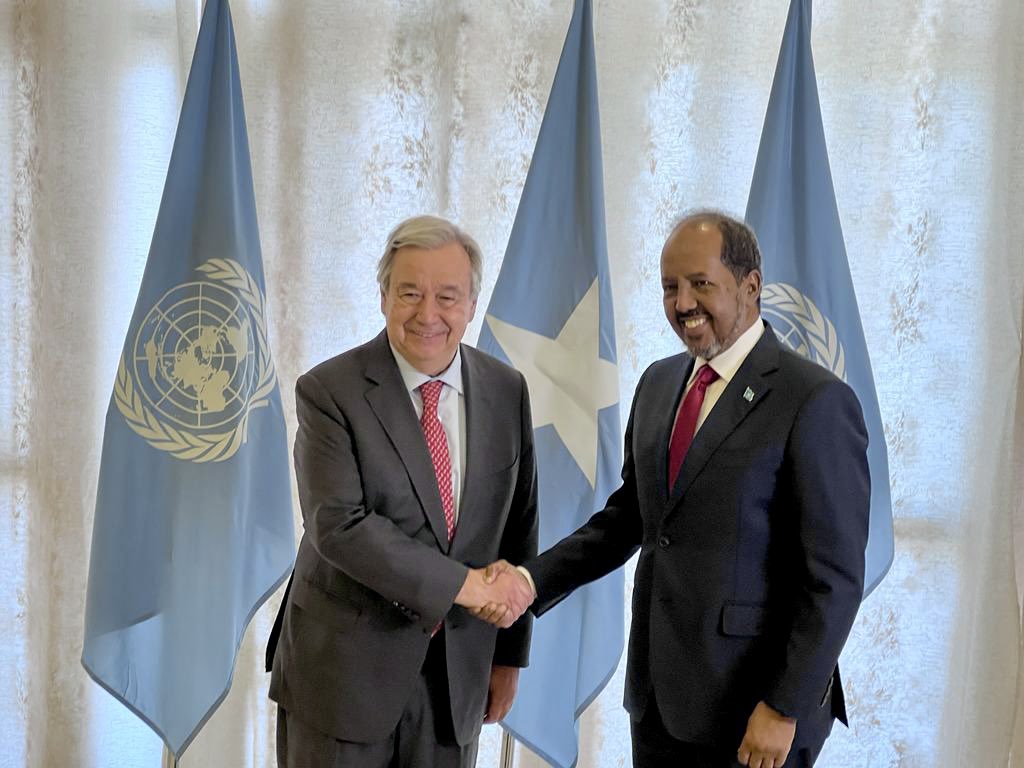 António Guterres (@antonioguterres) on Twitter photo During the Holy Month of Ramadan, I always visit Muslim countries, fasting in solidarity & sharing an Iftar.
Today, I am happy to continue this tradition in Somalia.
I thank President <a href="/HassanSMohamud/">Hassan Sheikh Mohamud</a> for the warm welcome. During the Holy Month of Ramadan, I always visit Muslim countries, fasting in solidarity & sharing an Iftar.
Today, I am happy to continue this tradition in Somalia.
I thank President <a href="/HassanSMohamud/">Hassan Sheikh Mohamud</a> for the warm welcome.