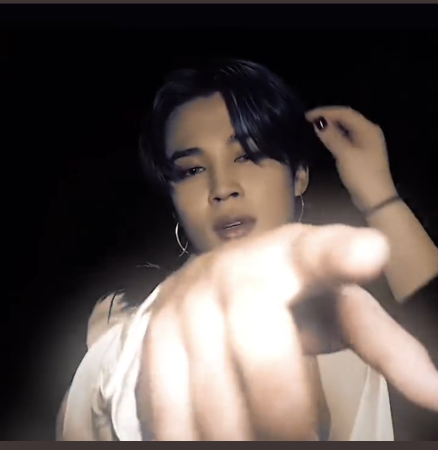 caligirlontexas's tweet photo. 1. #BillboardCorrupt
2. #BillboardRacist
3. #Billboard_xenophobic
4. RESPECT JIMIN
5. RESPECT BTS

United States 🇺🇸 
2. #BillboardCorrupt
3. #BillboardRacist
4. #Billboard_xenophobic
5. RESPECT JIMIN
6. RESPECT BTS https://t.co/f0l8clHdeR