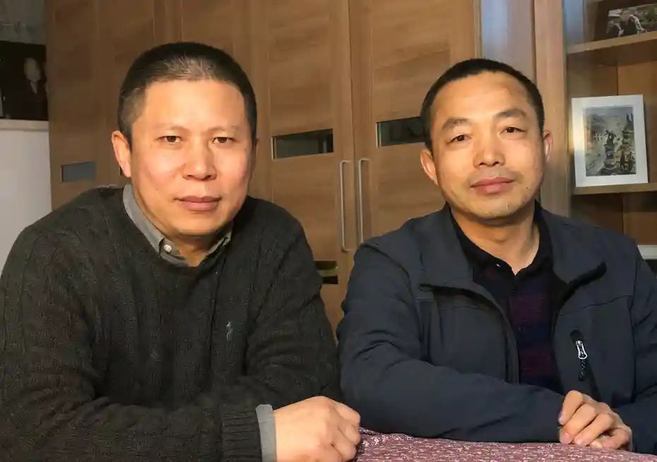 Chine 🇨🇳 ces deux militants des droits de l’homme #DingJiaxi et #WuZhiyong ont été condamnés à plus de 10 ans de prison pour avoir critiqué la politique de santé du gouvernement. La Chine est une terrible dictature on le sait mais on se tait ou on préfère feindre d’en parler