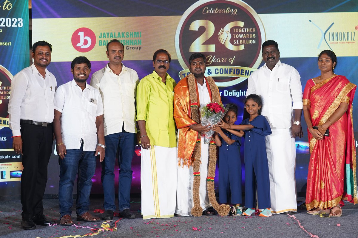 JB_GROUP_'s tweet image. We Welcomed Our Beautiful Chief Guests Dr. Sukumar Balakrishnan Chairman &amp;amp; MD INNOKAIZ Mrs. Group Director #JBGroup Mr. #Durairaj Group CEO JBGROUP  by Giving nice Flower Bouquets at #INNOKAIZDAY 2023 Family Day Function.Thank you so much for your Wonderful Appearance at Event.