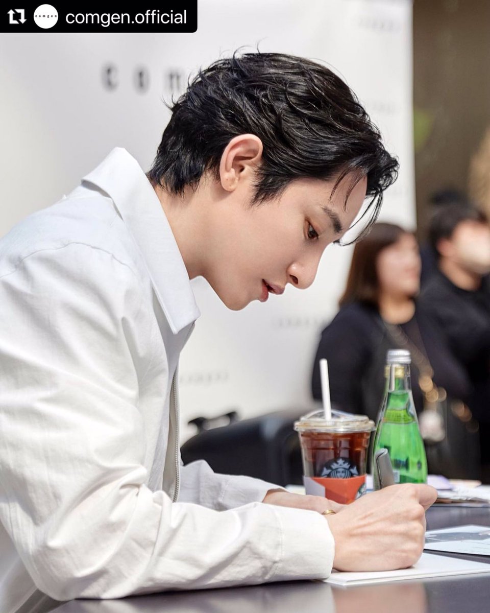 lxxhxxxsxx's tweet photo. comgen.official님INS
#comgen #컴젠 #이수혁 #イスヒョク #イ・スヒョク #leesoohyuk #李洙赫 #로찢남 @LXXSXXHKKK https://t.co/NDTW71qbVn