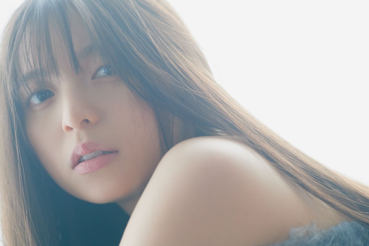 本】タイトル&表紙画像解禁💓／ 『#齋藤飛鳥 写真集 ミュージアム』 5