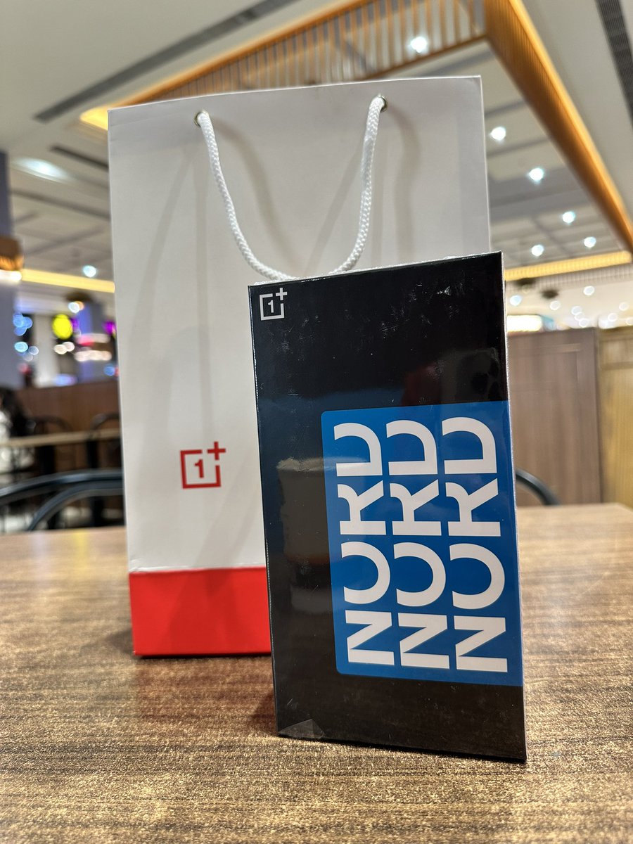 OnePlus Nord CE 3 Lite mil gaya dosto 👀 offline experience OnePlus store ka bhut bekr tha.. baki baat kal phone sath 
 #OnePlusNordCE3Lite