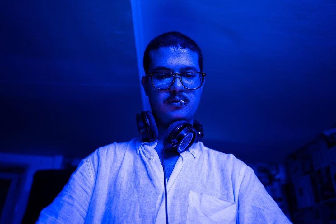 People & Dancefloors (@pdancefloors) on Twitter photo In EPISODE 4 PT1, Yusha and <a href="/antkillick/">Anthony Killick</a> chat to producer/community organiser Azzouni ~ learning his trade in #California + #Cairo #underground #scene, co-developing the audio-visual collective MOSHTRQ + more re #artists and #venues in Cairo >>>>tinyurl.com/46aytfnd In EPISODE 4 PT1, Yusha and <a href="/antkillick/">Anthony Killick</a> chat to producer/community organiser Azzouni ~ learning his trade in #California + #Cairo #underground #scene, co-developing the audio-visual collective MOSHTRQ + more re #artists and #venues in Cairo >>>>tinyurl.com/46aytfnd