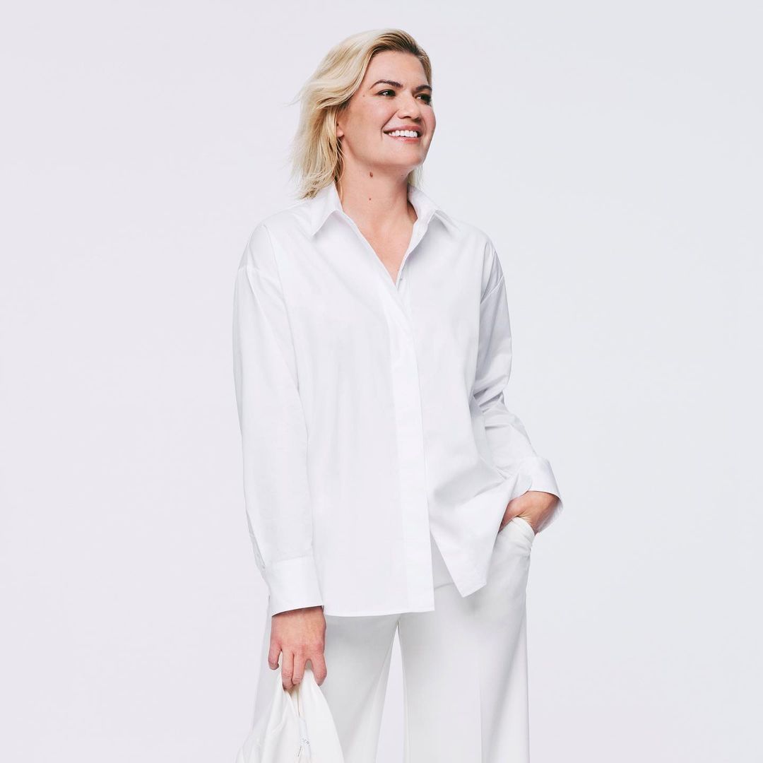 theprojecttv's tweet photo. Today, the White Shirt Campaign begins, and our very own @SarahHarris is one of the ambassadors for this incredible cause.
100% of the gross proceeds from the @witcheryfashion White Shirt are donated to Ovarian Cancer Research Foundation.
#WhiteShirtCampaign https://t.co/3ay50sKLgu