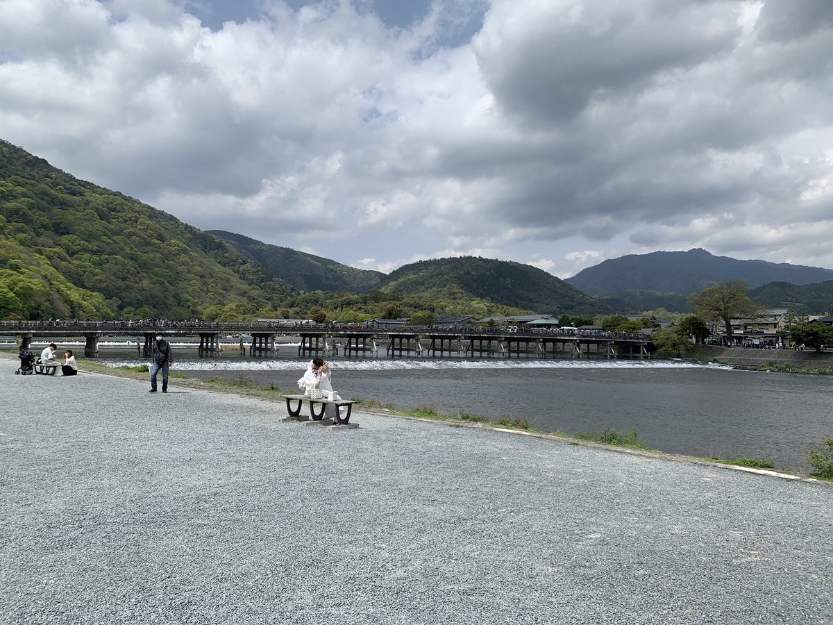 仕事で嵐山まで行ってきました。だいぶ人が戻ってきてますねー。良きかな良きかな